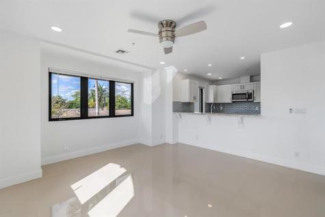 456 NW 41st Street Oakland Park FL 33309