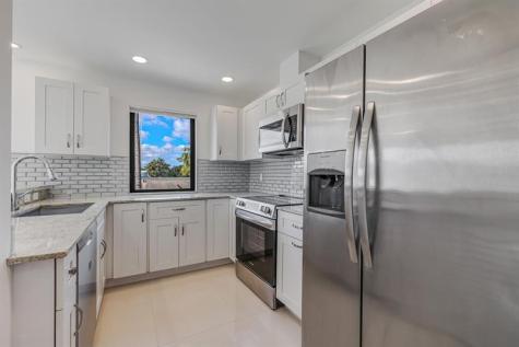 456 NW 41st Street Oakland Park FL 33309