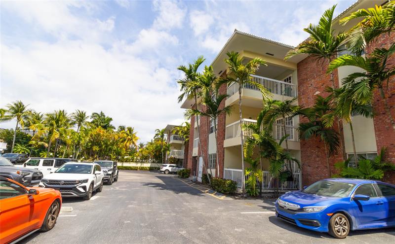 2424 SE 17th Street Fort Lauderdale FL 33316