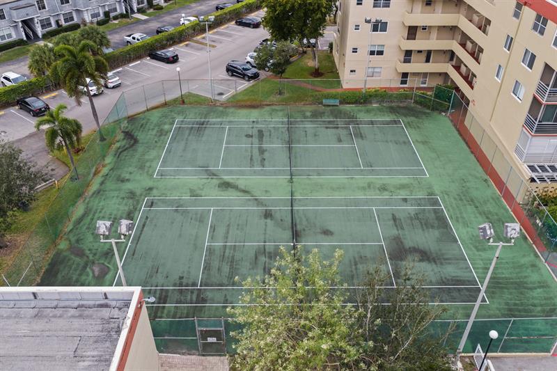 403 NW 68th Avenue Plantation FL 33317