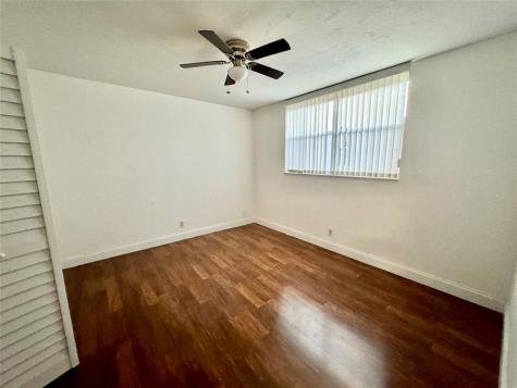 2821 Somerset Drive Lauderdale Lakes FL 33311