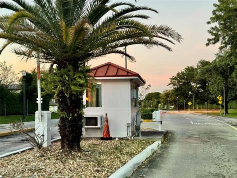 2821 Somerset Drive Lauderdale Lakes FL 33311