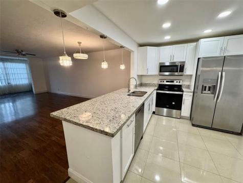 2821 Somerset Drive Lauderdale Lakes FL 33311