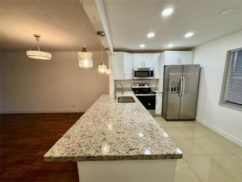 2821 Somerset Drive Lauderdale Lakes FL 33311