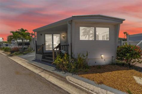 204 Flamingo Drive Briny Breezes FL 33435