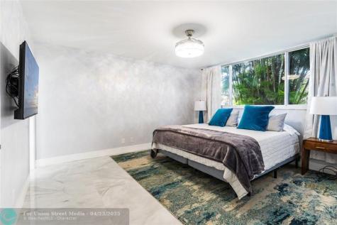 9523 S Hollybrook Lake Drive Pembroke Pines FL 33025