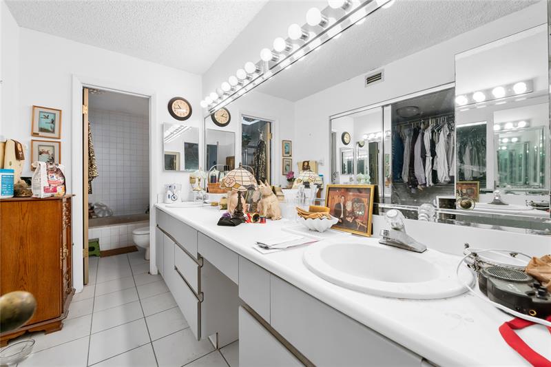 5640 Santiago Circle Boca Raton FL 33433