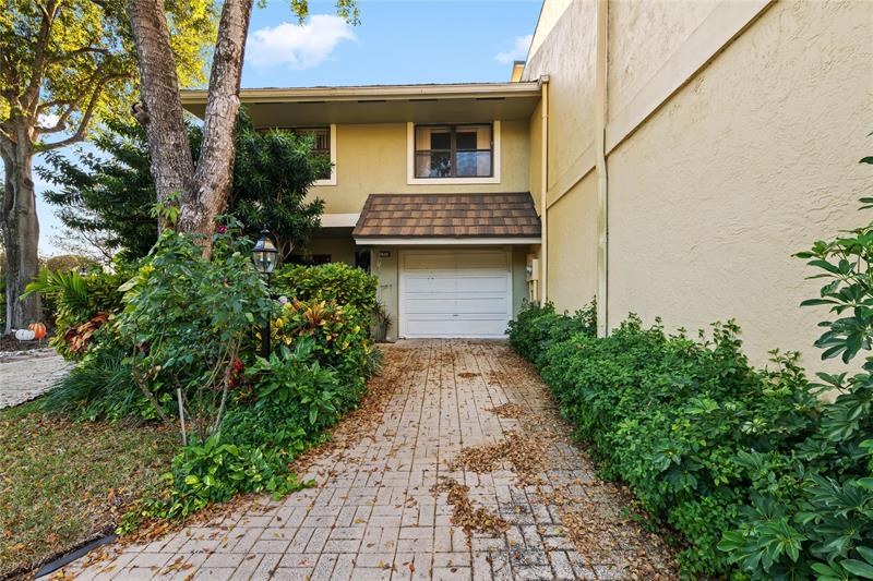 5640 Santiago Circle Boca Raton FL 33433