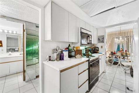 5640 Santiago Circle Boca Raton FL 33433