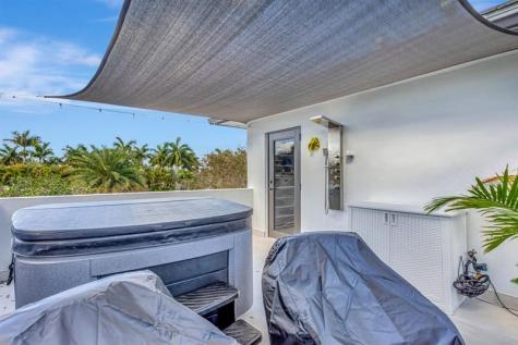 93 S Cortez Drive Circle R Margate FL 33068