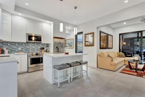 93 S Cortez Drive Circle R Margate FL 33068