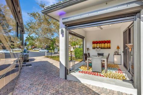 93 S Cortez Drive Circle R Margate FL 33068