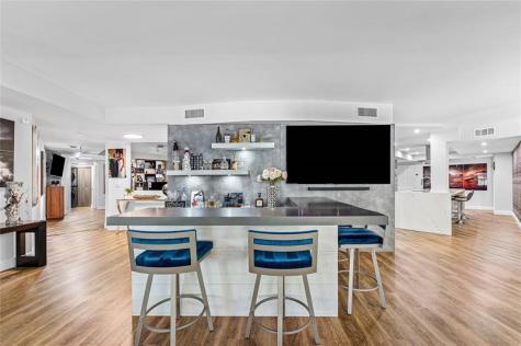 99 SE Mizner Boulevard Boca Raton FL 33432