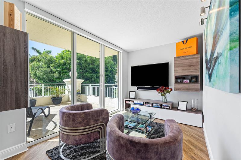 99 SE Mizner Boulevard Boca Raton FL 33432