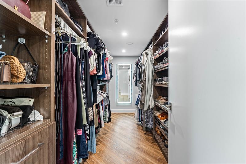 99 SE Mizner Boulevard Boca Raton FL 33432