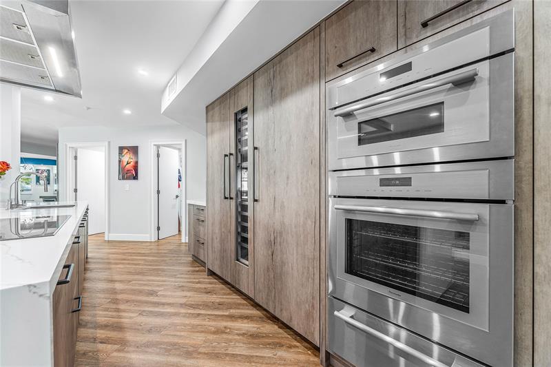 99 SE Mizner Boulevard Boca Raton FL 33432