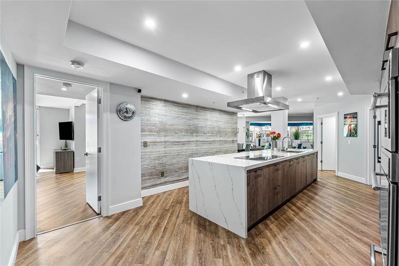 99 SE Mizner Boulevard Boca Raton FL 33432