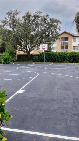 9967 NW 56th Place Coral Springs FL 33076