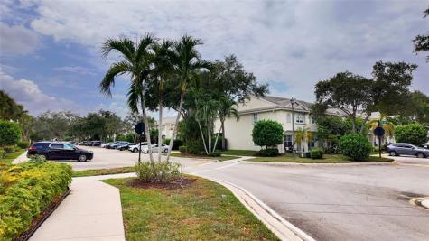 9967 NW 56th Place Coral Springs FL 33076