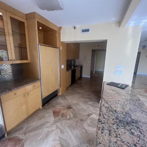 19667 Turnberry Way Miami FL 33180