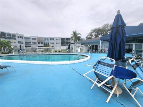 2223 Park Lane Hollywood FL 33021