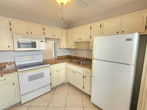 2223 Park Lane Hollywood FL 33021