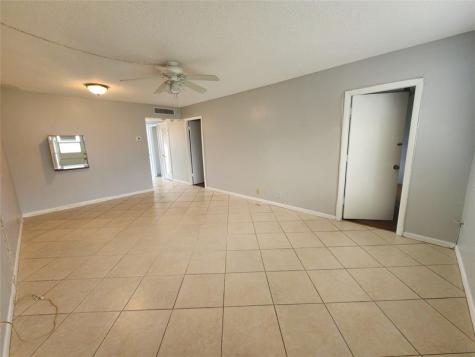 2223 Park Lane Hollywood FL 33021