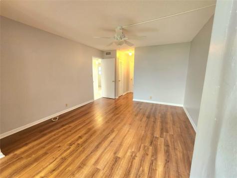 2223 Park Lane Hollywood FL 33021