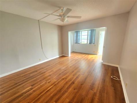 2223 Park Lane Hollywood FL 33021