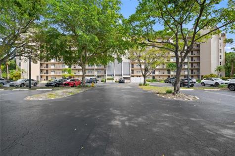 3300 W Rolling Hills Circle Davie FL 33328