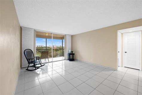 3300 W Rolling Hills Circle Davie FL 33328