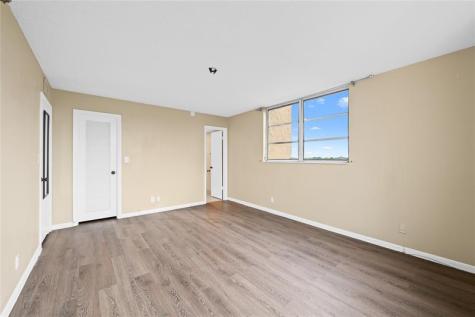 3300 W Rolling Hills Circle Davie FL 33328