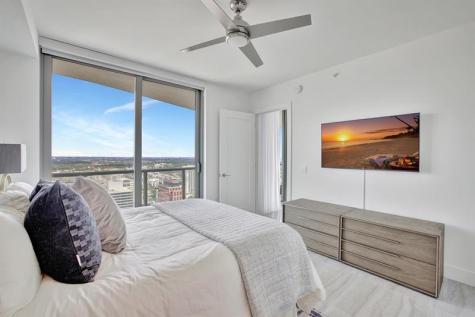 100 E Las Olas Boulevard Fort Lauderdale FL 33301