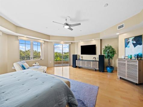 3415 N Ocean Drive Hollywood FL 33019