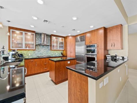 3415 N Ocean Drive Hollywood FL 33019