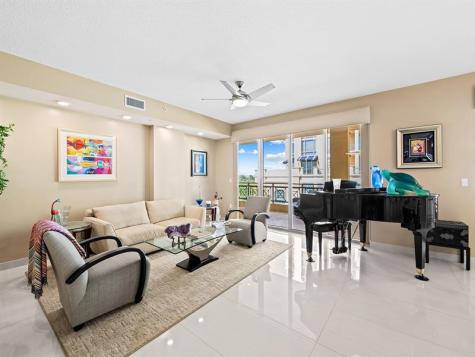 3415 N Ocean Drive Hollywood FL 33019