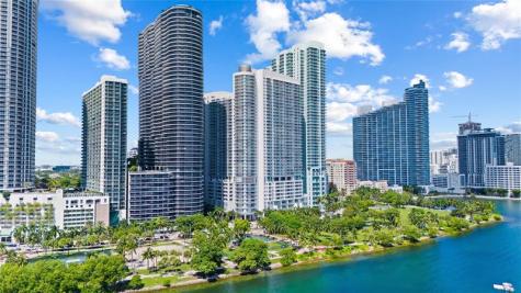 1800 N Bayshore Drive Miami FL 33132