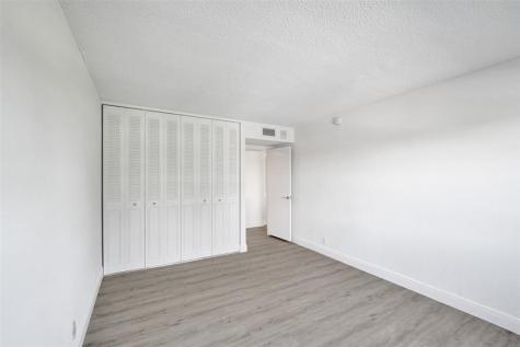 2500 NE 48th Lane Fort Lauderdale FL 33308