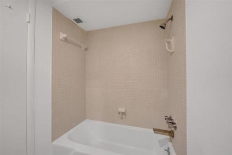 2500 NE 48th Lane Fort Lauderdale FL 33308