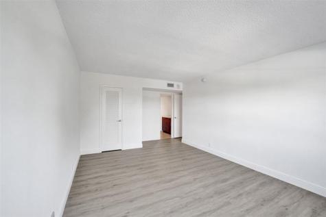 2500 NE 48th Lane Fort Lauderdale FL 33308