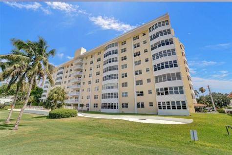 2500 NE 48th Lane Fort Lauderdale FL 33308