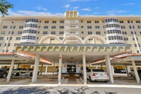 2500 NE 48th Lane Fort Lauderdale FL 33308