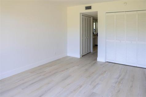4007 N Cypress Drive Pompano Beach FL 33069