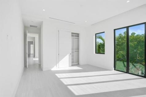 4524 Seagrape Drive Lauderdale By The Sea FL 33308