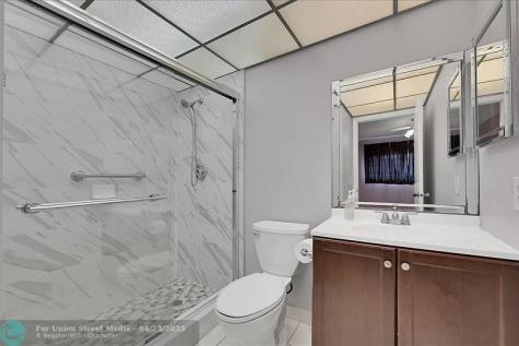9968 N Belfort Circle Tamarac FL 33321