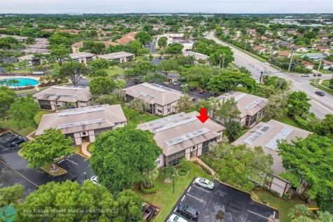 9968 N Belfort Circle Tamarac FL 33321