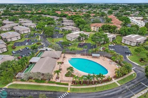 9968 N Belfort Circle Tamarac FL 33321