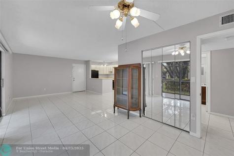 9968 N Belfort Circle Tamarac FL 33321