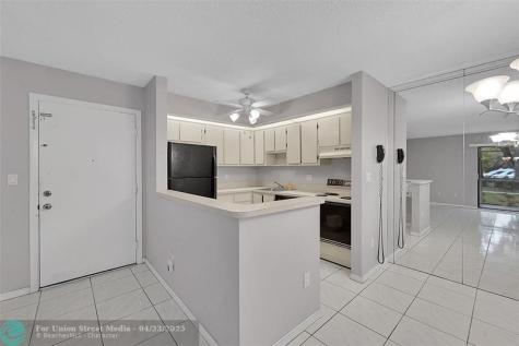 9968 N Belfort Circle Tamarac FL 33321