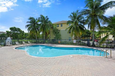 3909 Monarch Lane Coconut Creek FL 33073